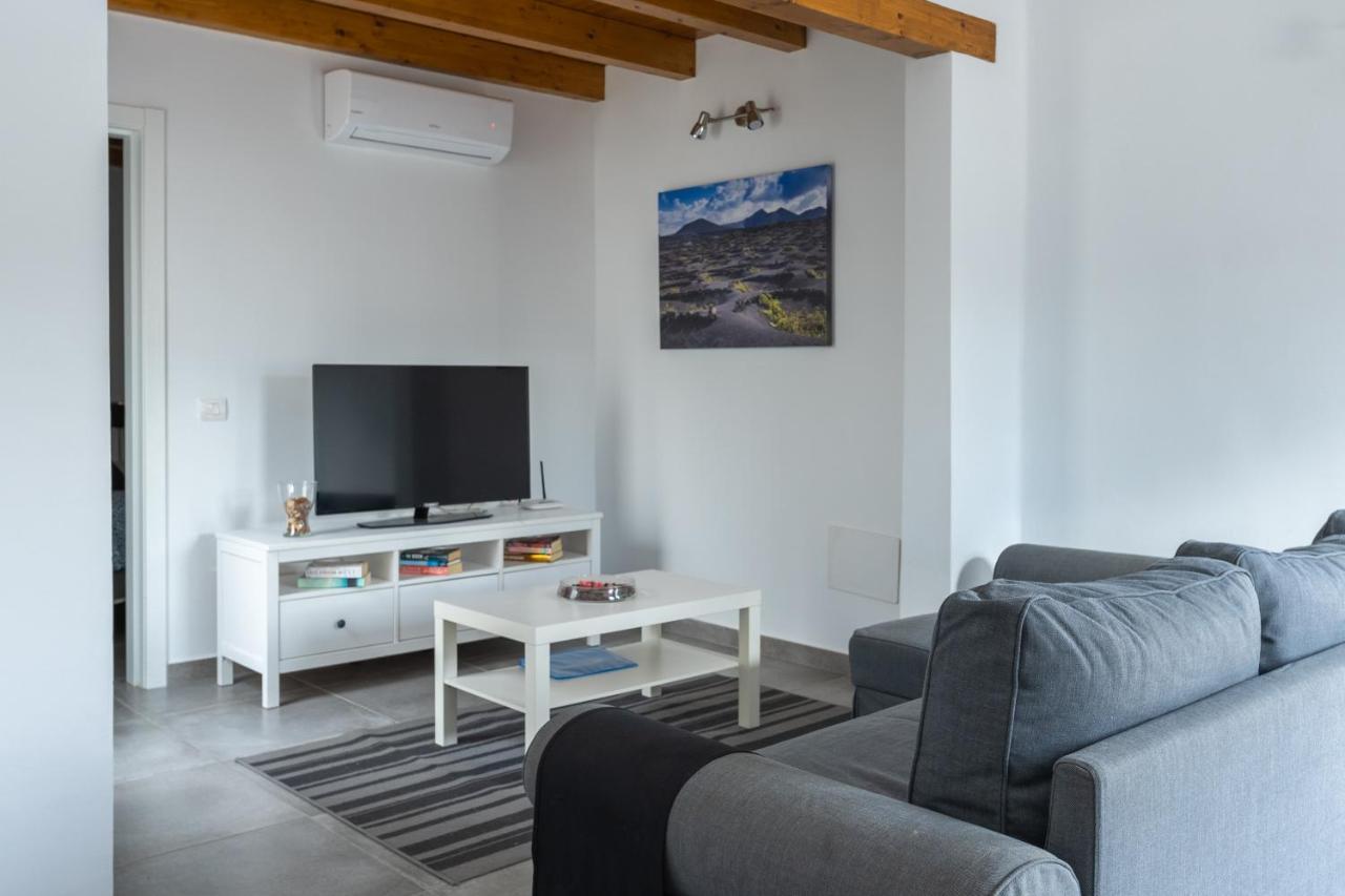 Luxury Casa Playa Roca Bord De Mer Costa Teguise Exterior photo
