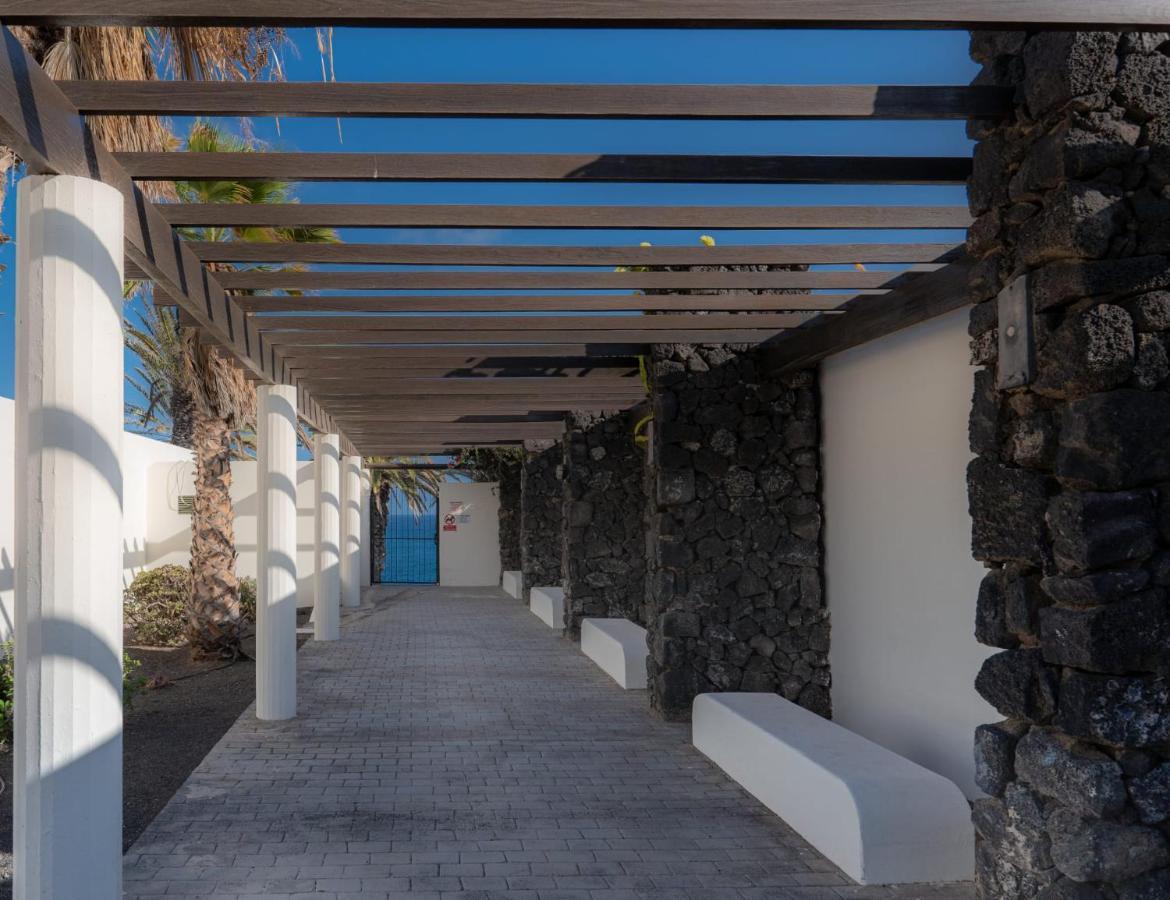 Luxury Casa Playa Roca Bord De Mer Costa Teguise Exterior photo