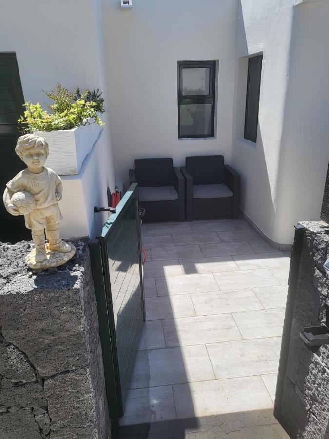 Luxury Casa Playa Roca Bord De Mer Costa Teguise Exterior photo