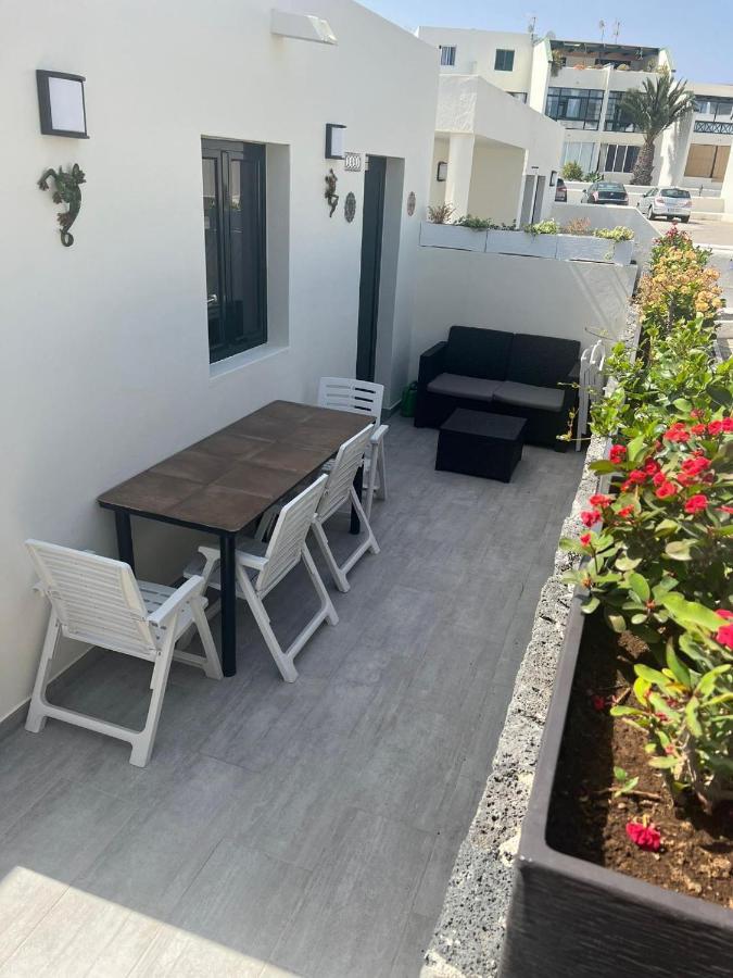 Luxury Casa Playa Roca Bord De Mer Costa Teguise Exterior photo