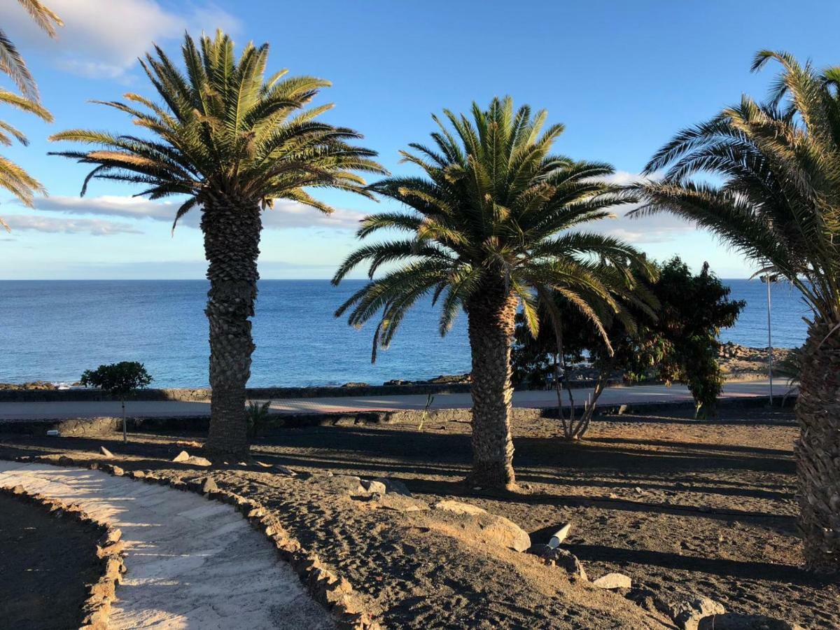 Luxury Casa Playa Roca Bord De Mer Costa Teguise Exterior photo